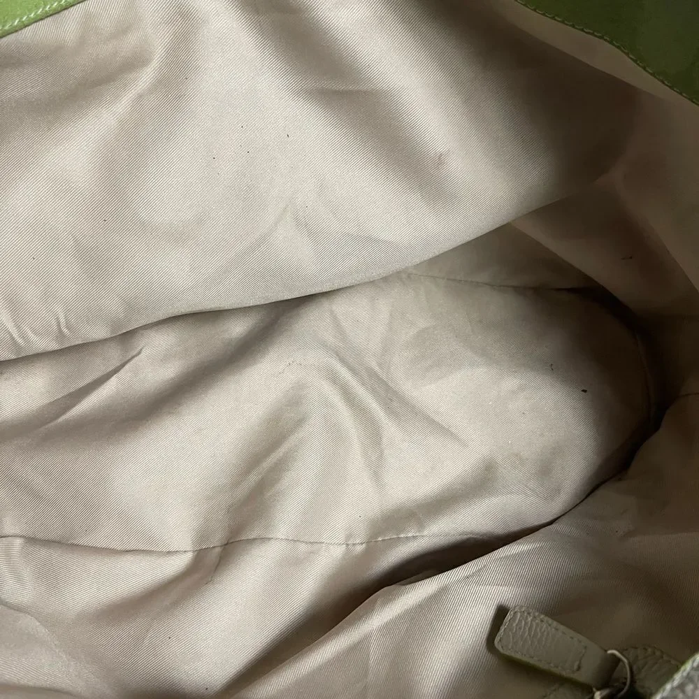 Vittoria Napoli Elegant Leather Cream XL Tote Bag with Green Accents